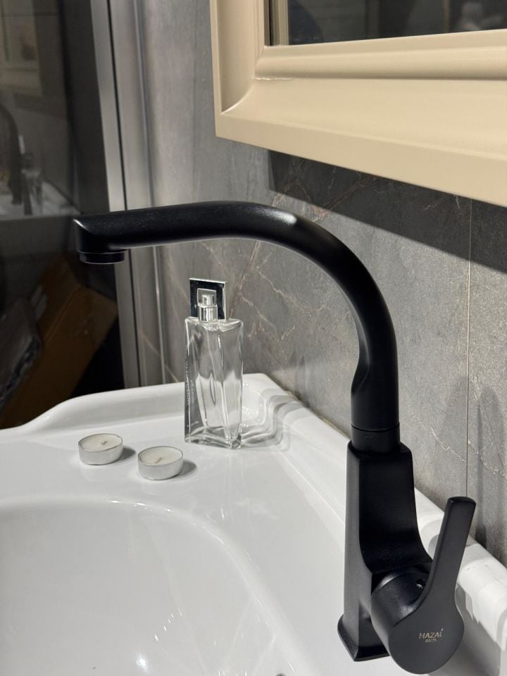 Hazal Saray Siyah Kuğu Lavabo Bataryası